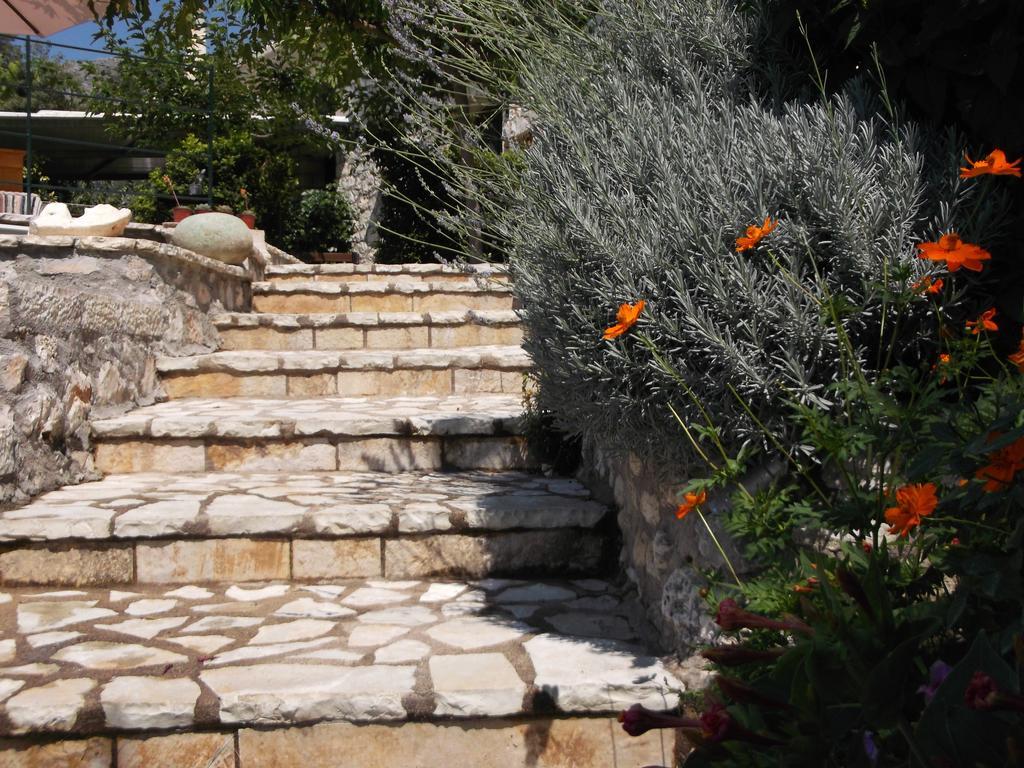 Sivros Stone Cottages エクステリア 写真